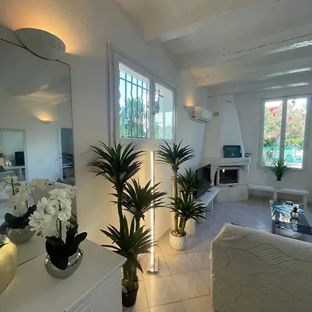Villa Front Sea House Cros De *