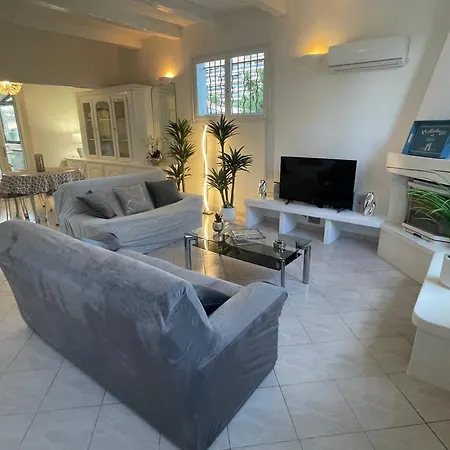 Villa Front Sea House Cros De *